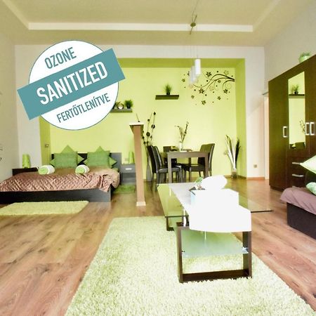 Standard Apartment By Hi5 - Feherhajo Budapest Ngoại thất bức ảnh