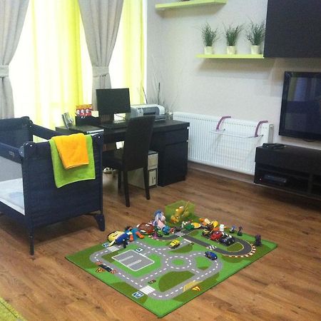 Standard Apartment By Hi5 - Feherhajo Budapest Ngoại thất bức ảnh