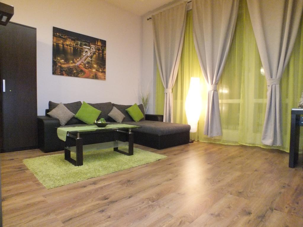 Standard Apartment By Hi5 - Feherhajo Budapest Phòng bức ảnh