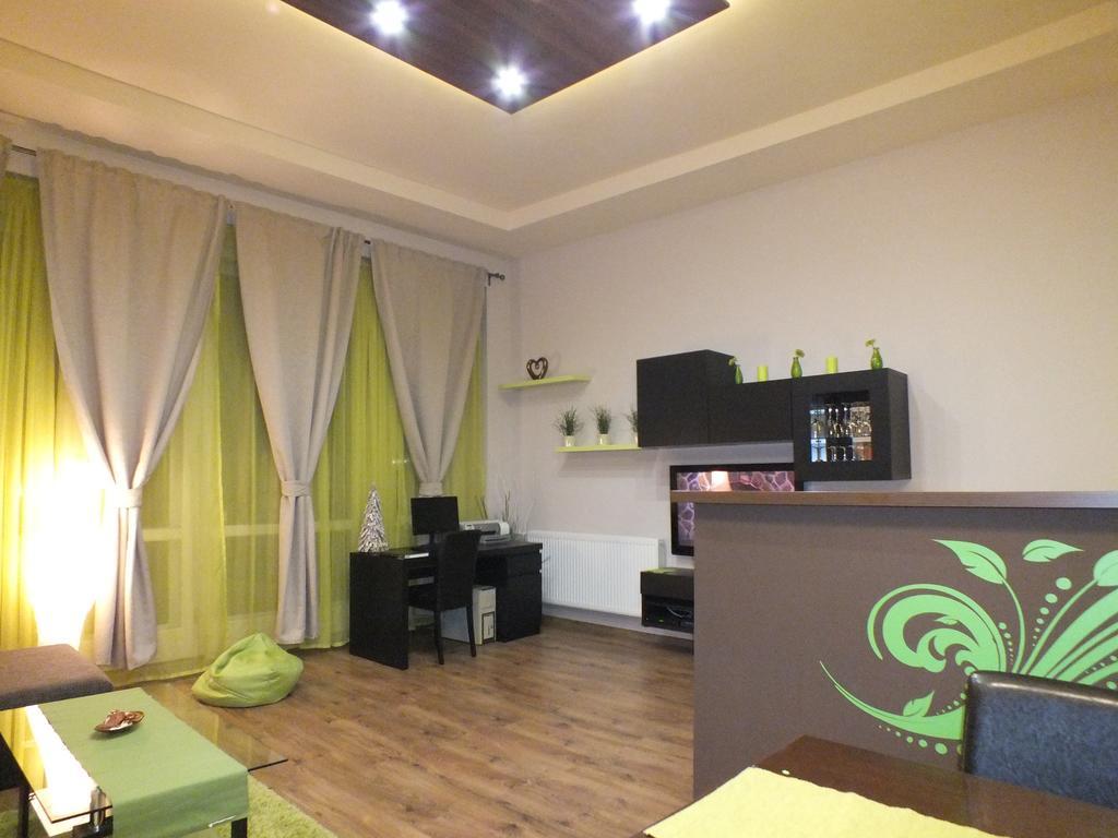 Standard Apartment By Hi5 - Feherhajo Budapest Phòng bức ảnh